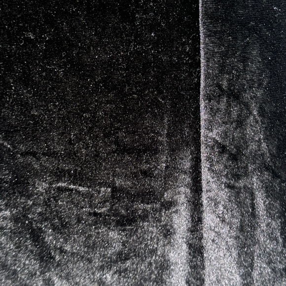 VELVET BLACK BODYCON MINI DRESS UNKNOWN BRAND MEDIUM - Picture 3 of 3